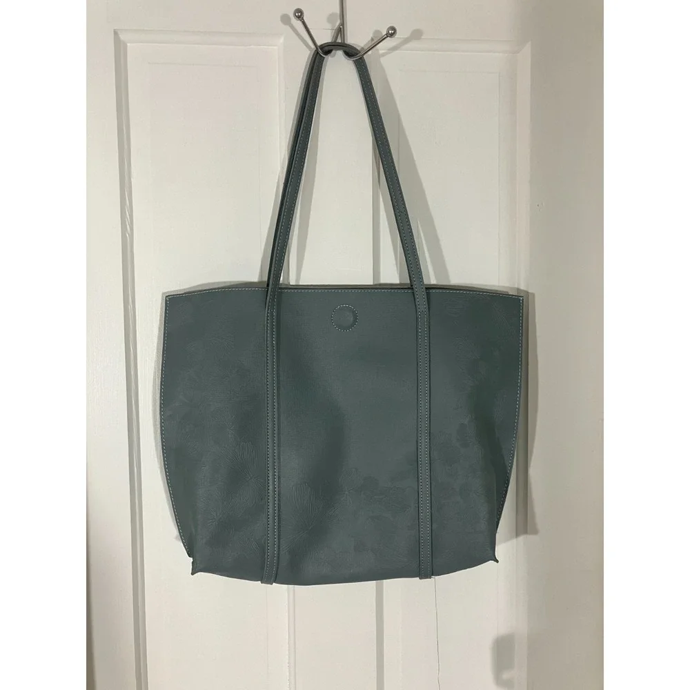 Mellow World  Vegan Leather Shoulder Purse Tote Bag w/Wristlet Women's Gray Chic